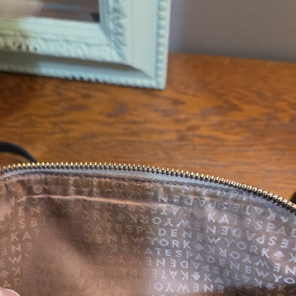 Kate Spade Black and Cream Crossbody Bag with Minimalist Design - Picture 8 of 12